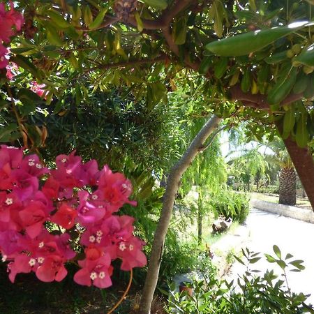 פוצאלו La Villa Rosa Al Mare מראה חיצוני תמונה