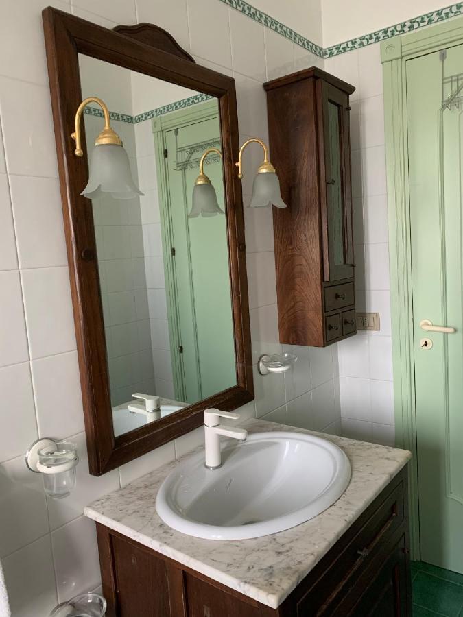 פוצאלו La Villa Rosa Al Mare מראה חיצוני תמונה