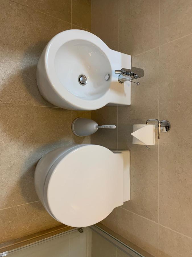 פוצאלו La Villa Rosa Al Mare מראה חיצוני תמונה
