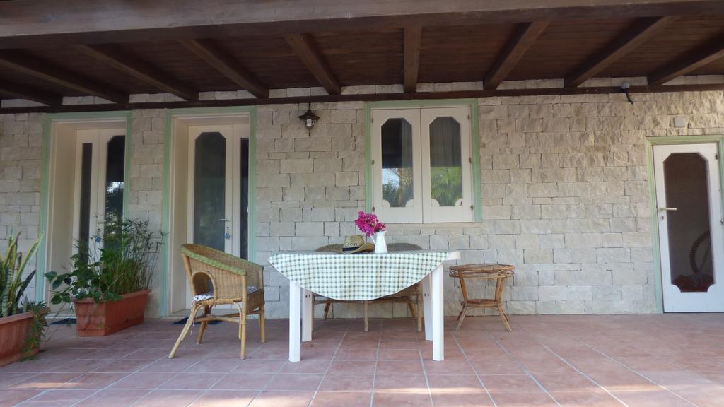 פוצאלו La Villa Rosa Al Mare מראה חיצוני תמונה