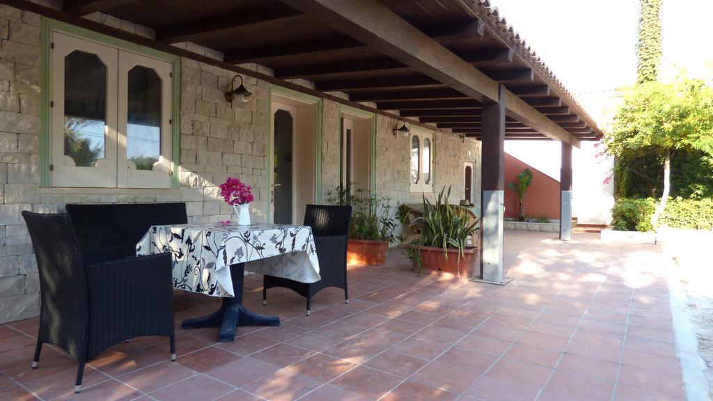 פוצאלו La Villa Rosa Al Mare מראה חיצוני תמונה
