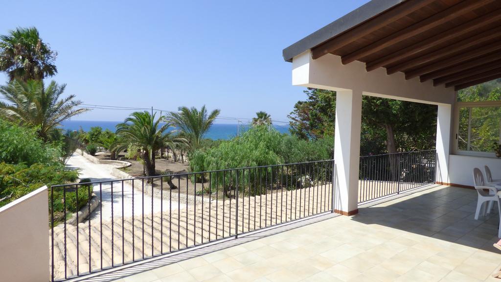 פוצאלו La Villa Rosa Al Mare מראה חיצוני תמונה