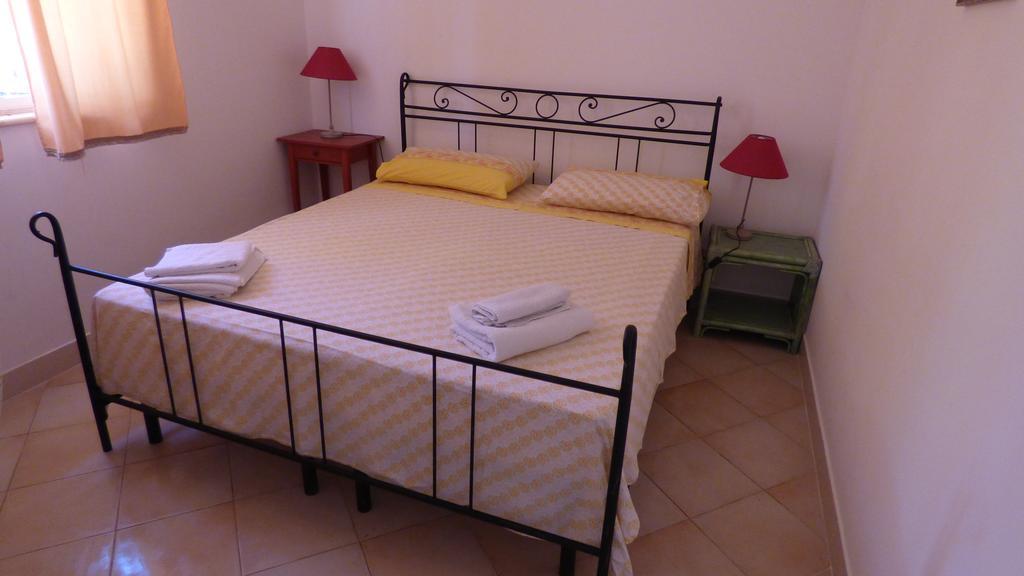פוצאלו La Villa Rosa Al Mare מראה חיצוני תמונה